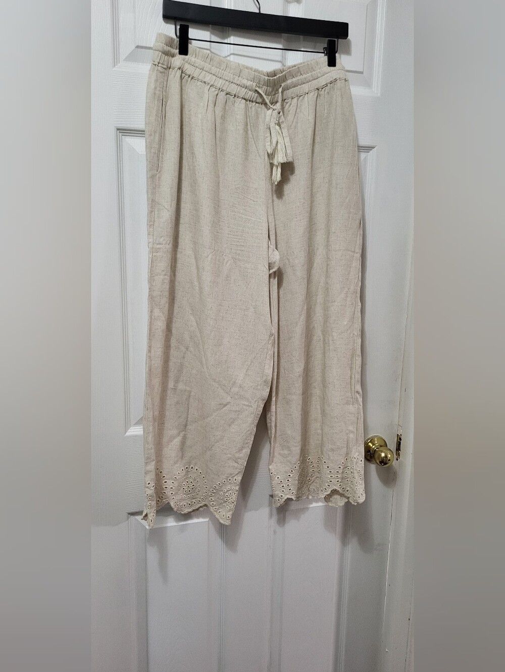 Neutral Cream Cropped Eyelet-Hem Drawstring Pants